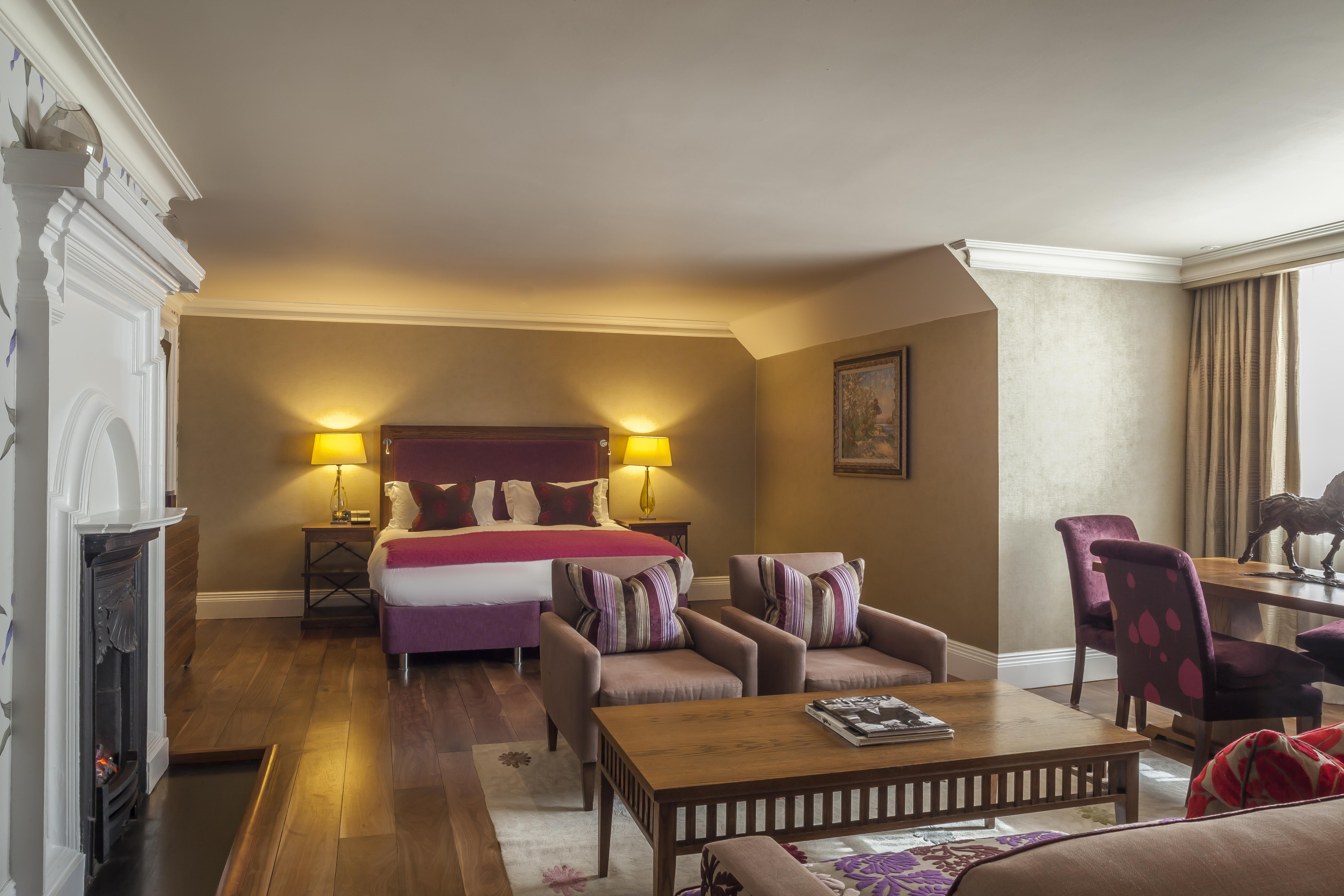 罗斯特里盯酒店 雷丁 外观 照片 A suite at the hotel