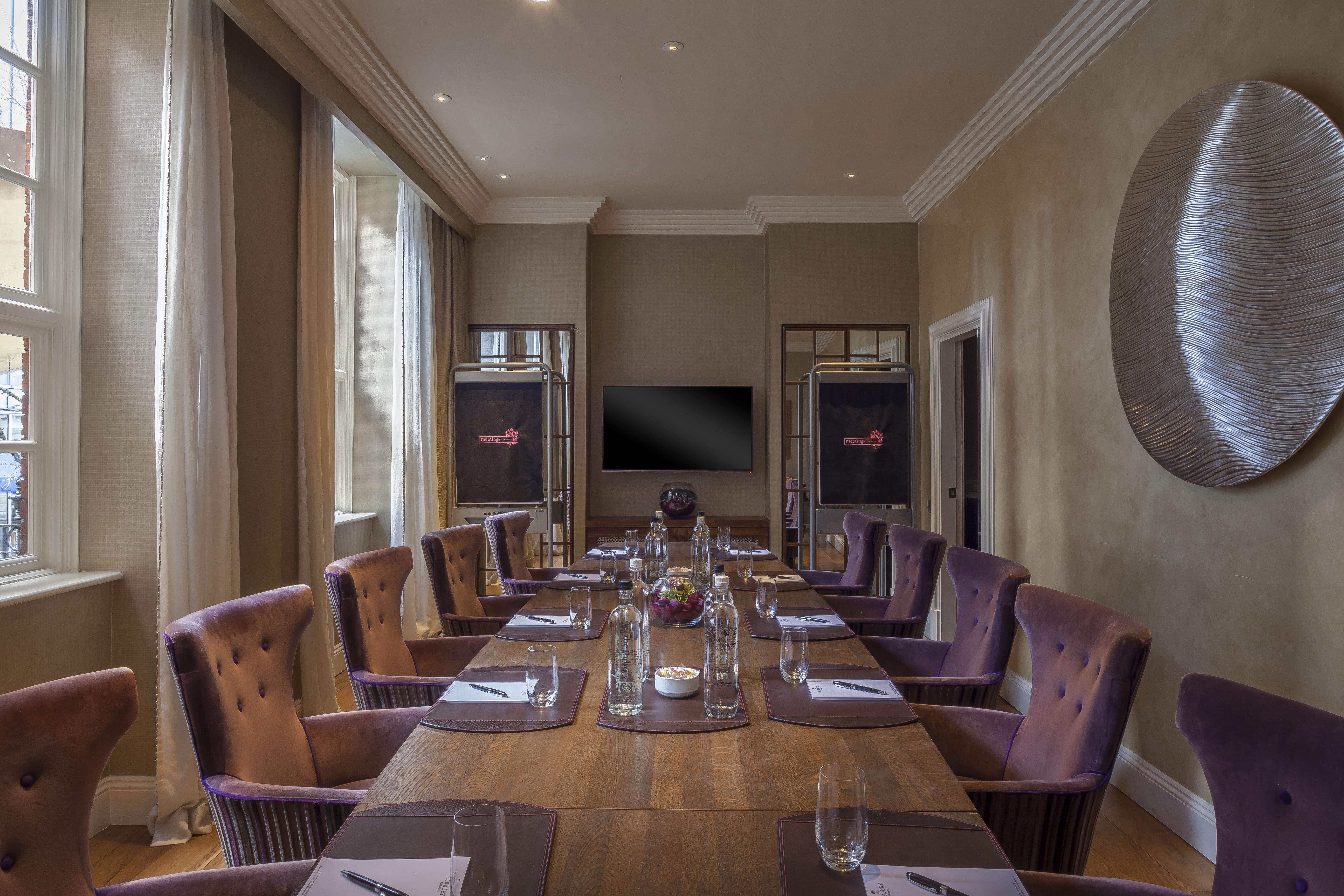 罗斯特里盯酒店 雷丁 外观 照片 The Boardroom at The Ivy Collection