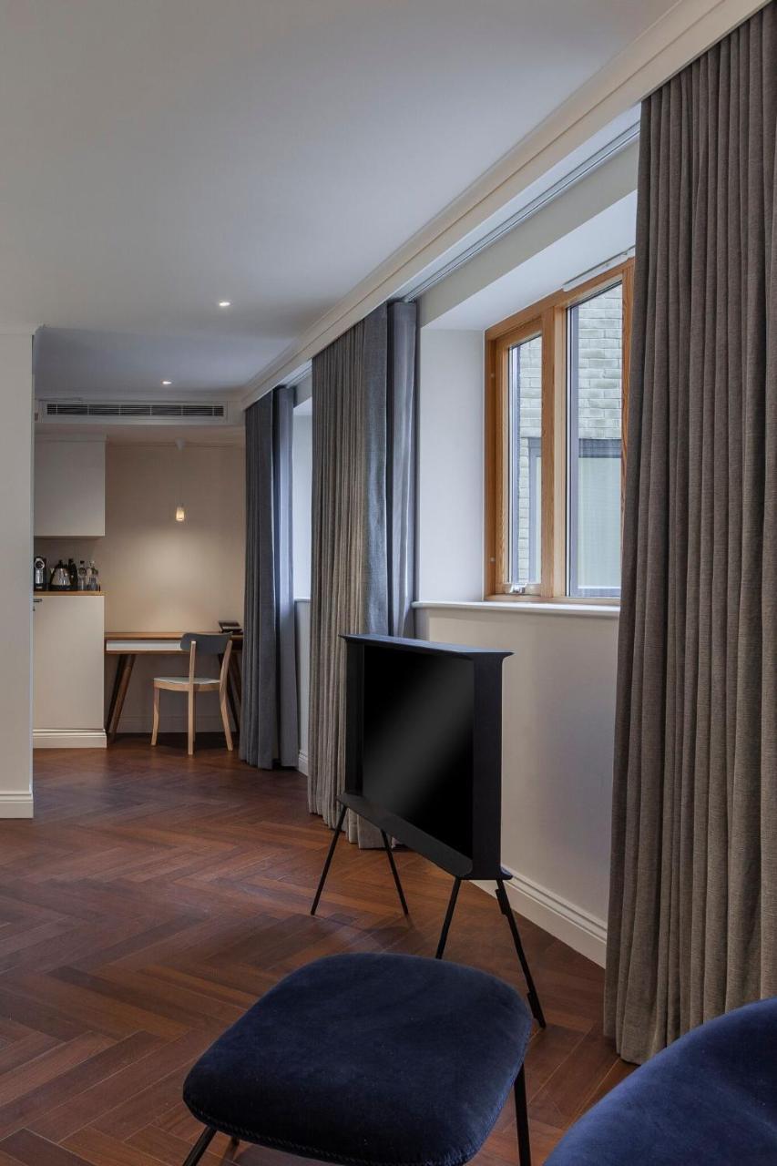 罗斯特里盯酒店 雷丁 外观 照片 A room at the hotel
