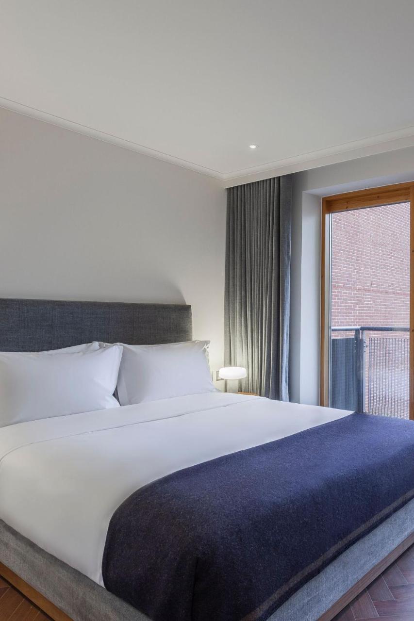 罗斯特里盯酒店 雷丁 外观 照片 A bedroom at the hotel